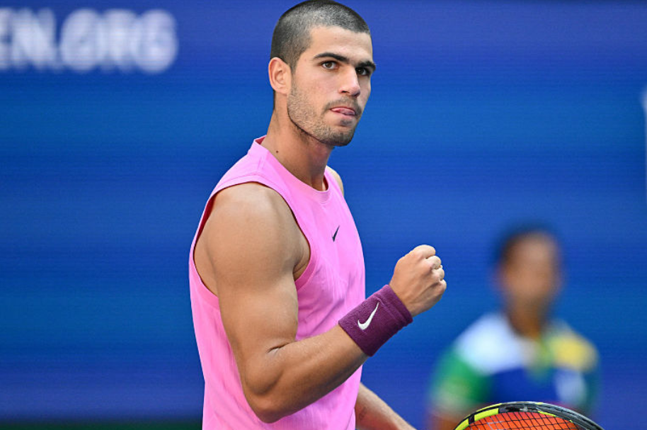 亚历山德洛, 成功晋级 亚历山德洛, 成功晋级