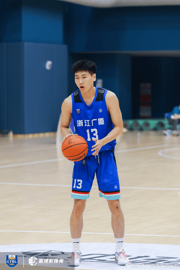 浙江广厦U, B组头名晋