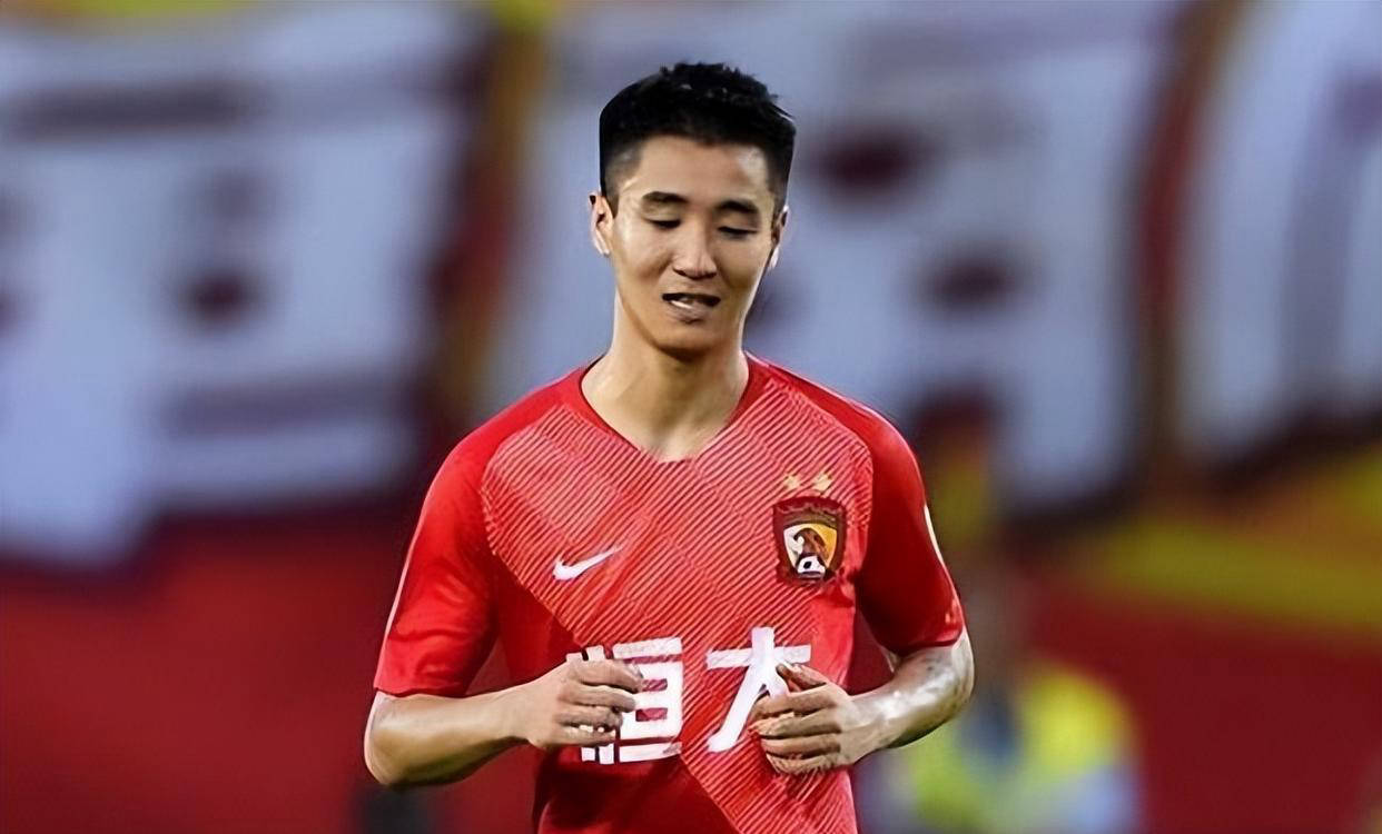 的绝对主力, 展示新战袍, 然引起了安 的绝对主力, 展示新战袍, 然引起了安