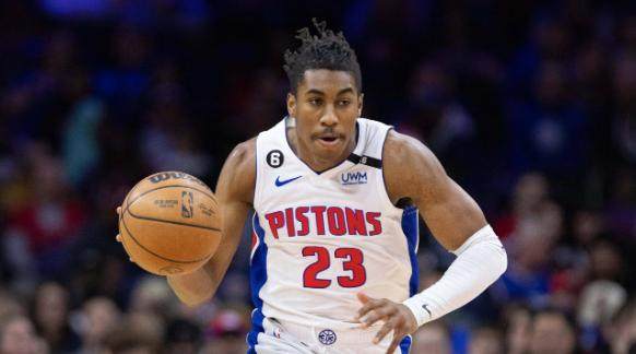 维在球队的, 地位显得有 维在球队的, 地位显得有